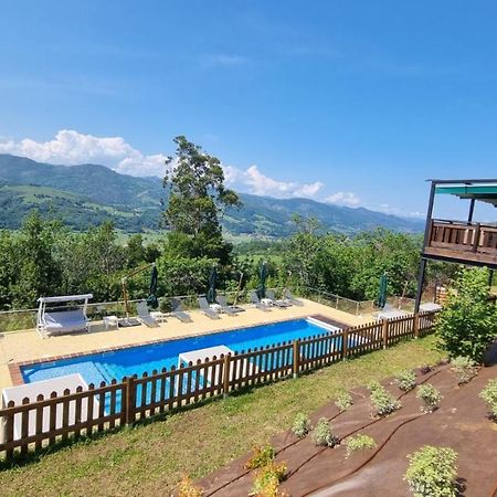 La Cabana De La Nina Beceña エクステリア 写真